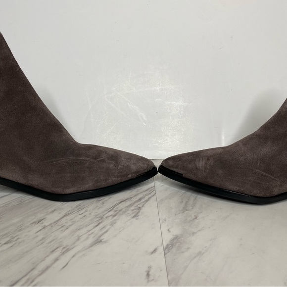 Marc Fisher Yale Gray Suede Pointy Toe Bootie 9.5 M - Picture 6 of 15